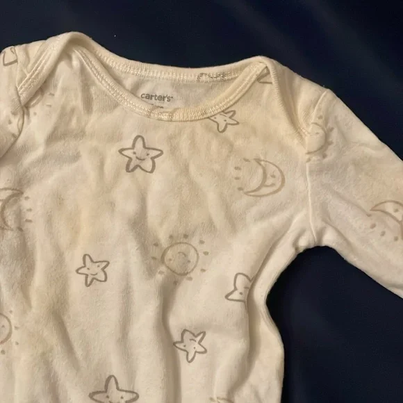 5 Carter’s long sleeve bodysuits - Picture 3 of 5